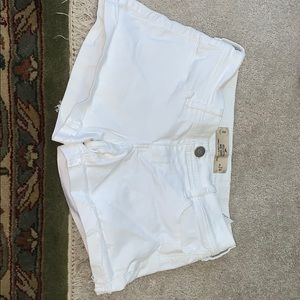 white hollister midi shorts
